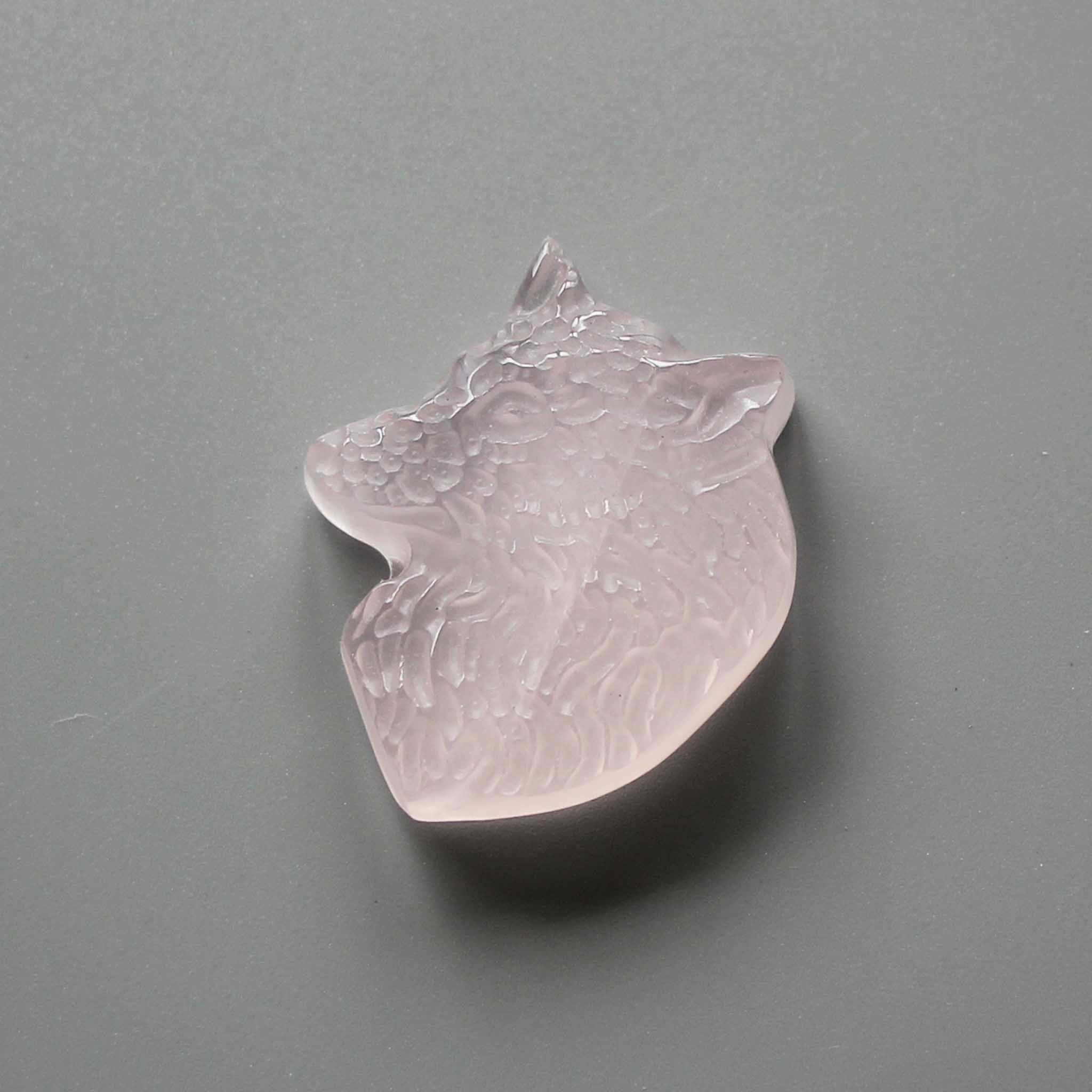 cb15254c7200937aeb90ab8e9093352e-1 Rose Quartz Wolf head 10x32x38mm A+
