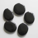 Onyx Black Agate Ch Smooth Stone 1.6 inch (0.8-1 x 3.5-4.5cm) A