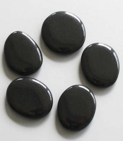 Onyx Black Agate Ch Smooth Stone 1.6 inch (0.8-1 x 3.5-4.5cm) A