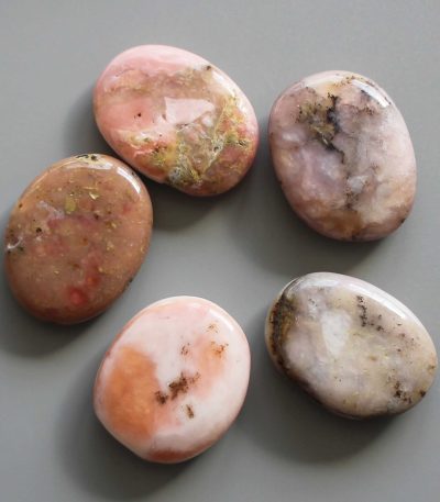 Pink Opal Peru Smooth Stone 1.6 inch (0.8-1 x 3.5-4.5cm) A/B