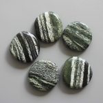 Zebra Green Jasper Smooth Stone 1.6 inch (0.8-1 x 3.5-4.5cm) A