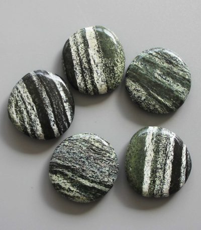 Zebra Green Jasper Smooth Stone 1.6 inch (0.8-1 x 3.5-4.5cm) A