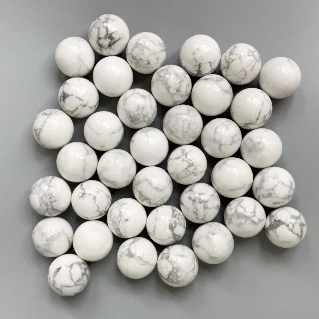 Howlite White Sphere 0.8 inch (2cm) A