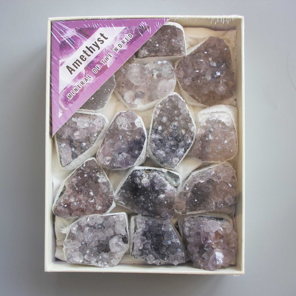 Amethyst Amulet Geodes Box Set 40x135x175mm A