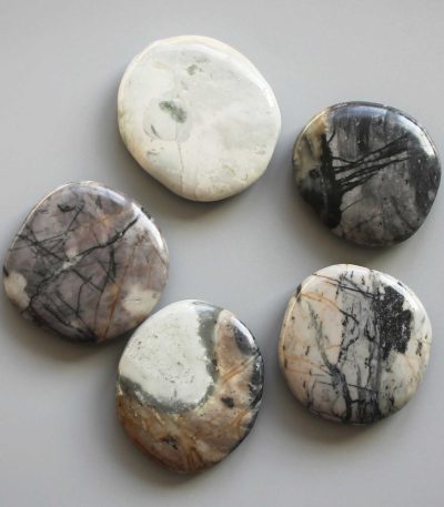Marble Picasso Smooth Stone 1.6 inch (0.8-1 x 3.5-4.5cm) A