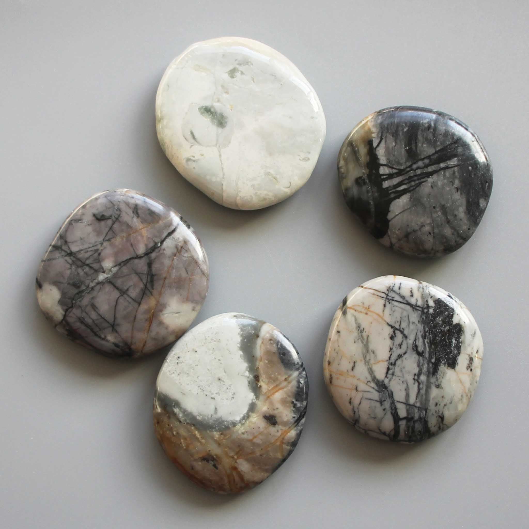 e34a82c31202da91617303d3684f79e5-1 Marble Picasso Smooth Stone 1.6 inch (0.8-1 x 3.5-4.5cm) A