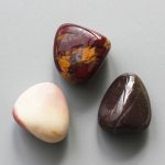 Mookaite Tumble Stone 1 inch (2-3cm) B