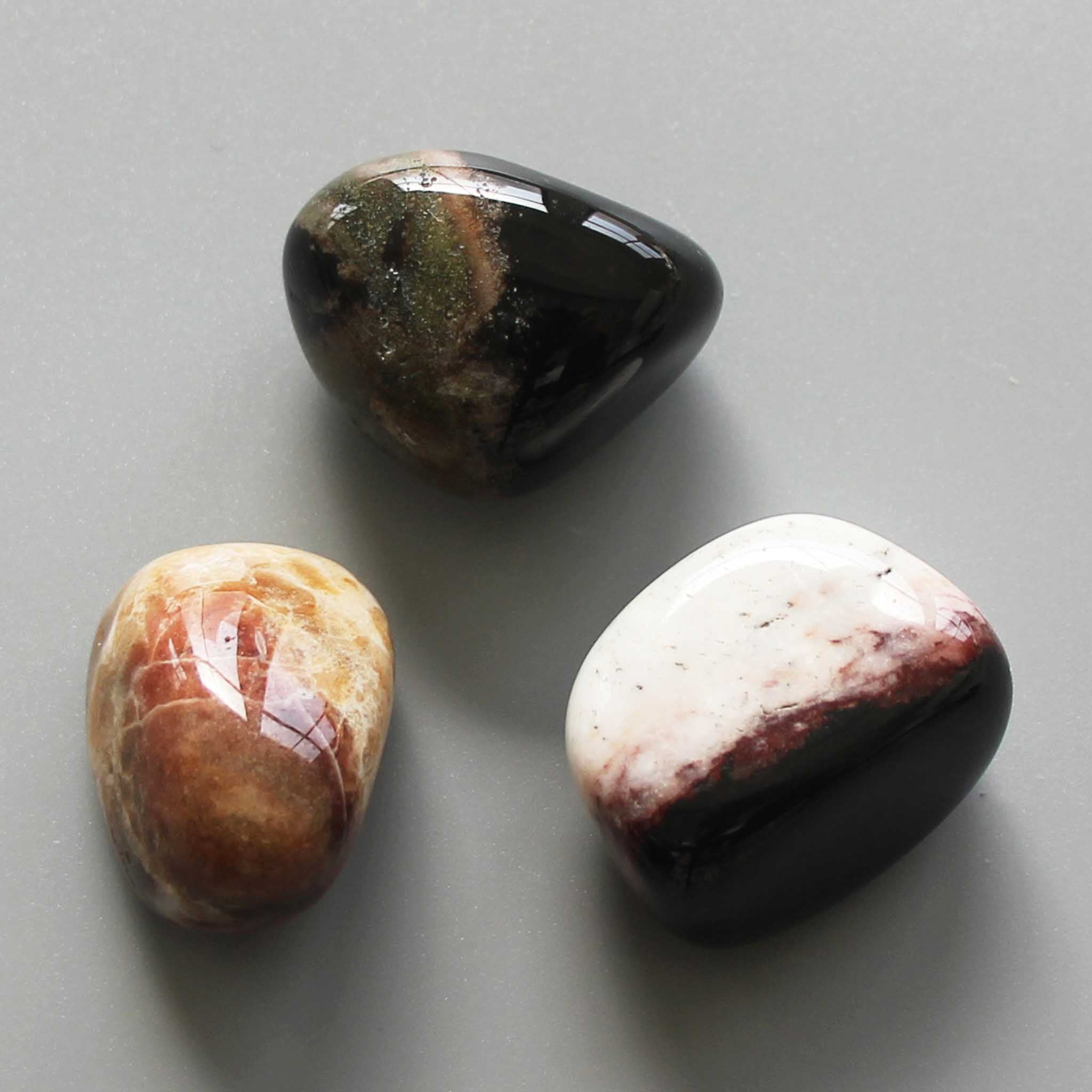 f306e2c4176fe8cffaf3f2542fddcbbf-1 Sardonyx Jasper Tumble Stone 1 inch (2-3cm) B