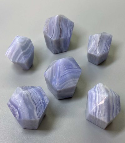 Blue Lace Agate Flat Bottom Freeform Point 1.2-1.6 inch（3-4.5cm) A
