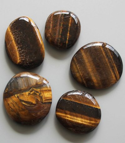 Golden Tiger Eye Smooth Stone 1.6 inch (0.8-1 x 3.5-4.5cm) A/B