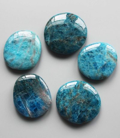 Blue Apatite Smooth Stone 1.6 inch (0.8-1 x 3.5-4.5cm) A/A+