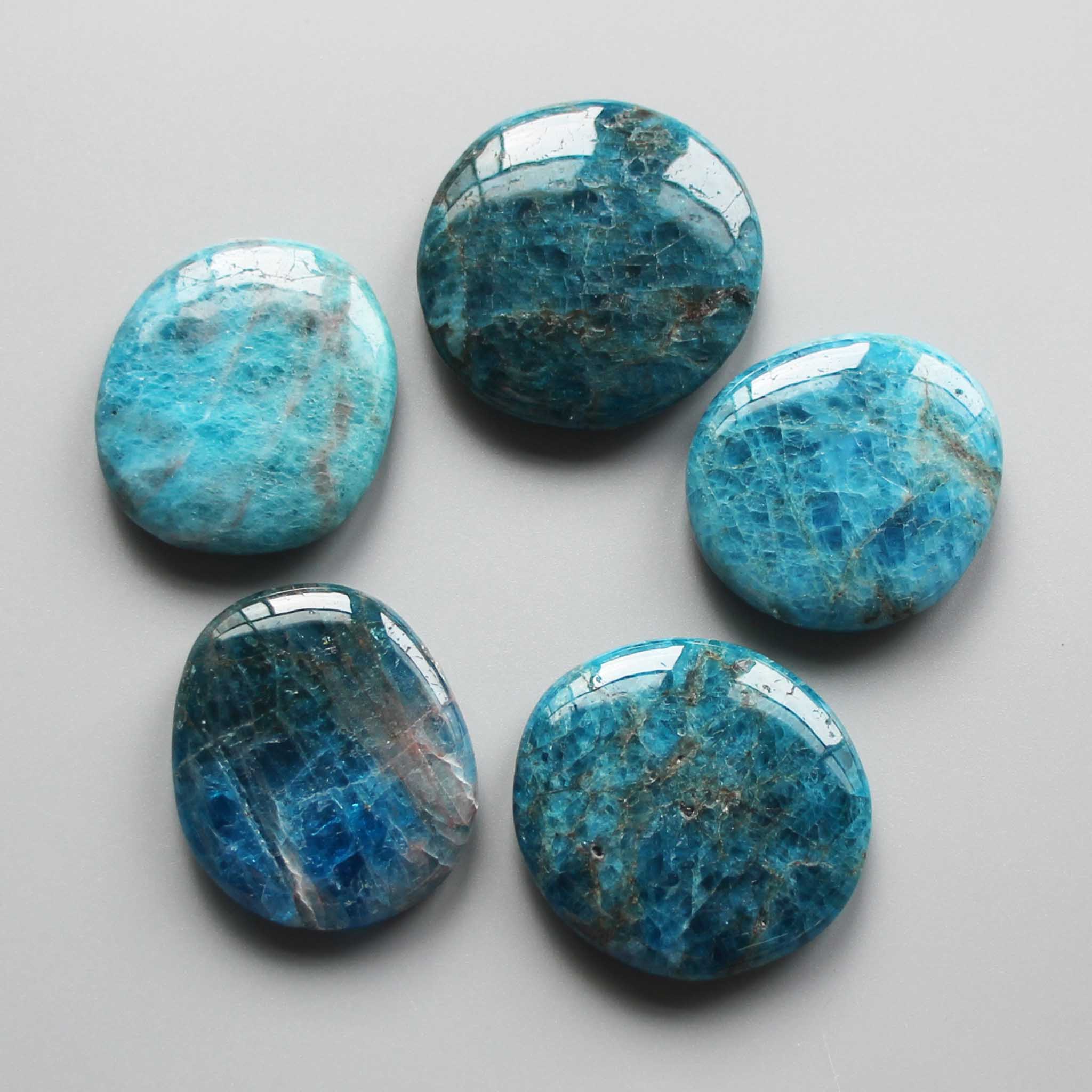 05247206dc1967d6fd1186db716f9c84 Blue Apatite Smooth Stone 1.6 inch (0.8-1 x 3.5-4.5cm) A/A+