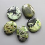 Chrysoprase China Smooth Stone 1.6 inch (0.8-1 x 3.5-4.5cm) A/B