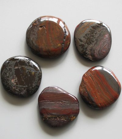 Tiger Iron Australia Smooth Stone 1.6 inch (0.8-1 x 3.5-4.5cm) A/B