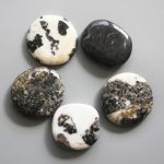 Zebra Jasper Smooth Stone 1.6 inch (0.8-1 x 3.5-4.5cm) A/B