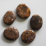 Pintade Opal Smooth Stone 1.6 inch (0.8-1 x 3.5-4.5cm) A/B