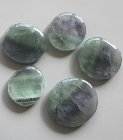 Violet Fluorite Smooth Stone 1.6 inch (0.8-1 x 3.5-4.5cm) A-/B+