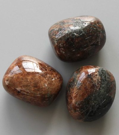 Hornblende Tumble Stone 1 inch (2-3cm) A