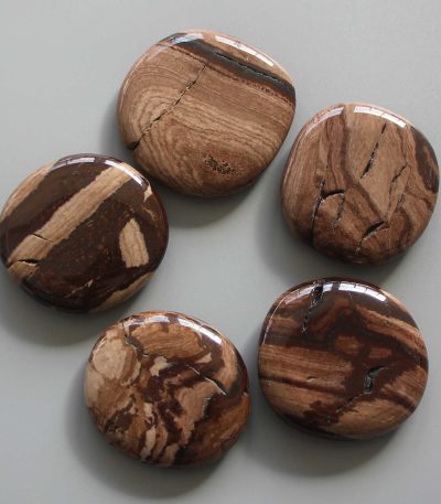 Chocolate Jasper Smooth Stone 1.6 inch (0.8-1 x 3.5-4.5cm) A/B