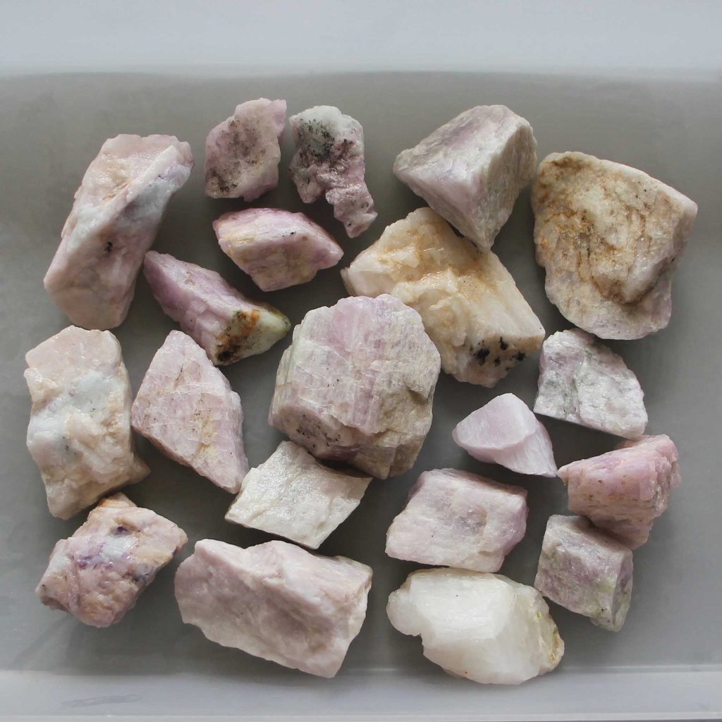 Kunzite Rough 30/50mm A/B