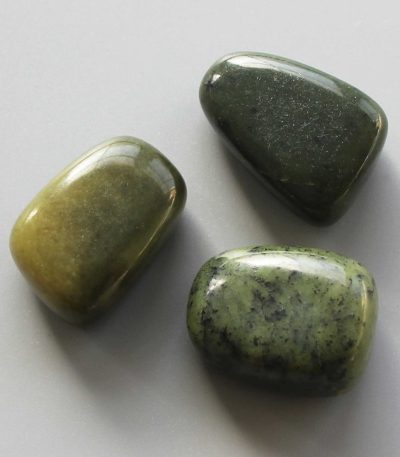 Serpentine Green Ch Tumble Stone 1 inch (2-3cm) B