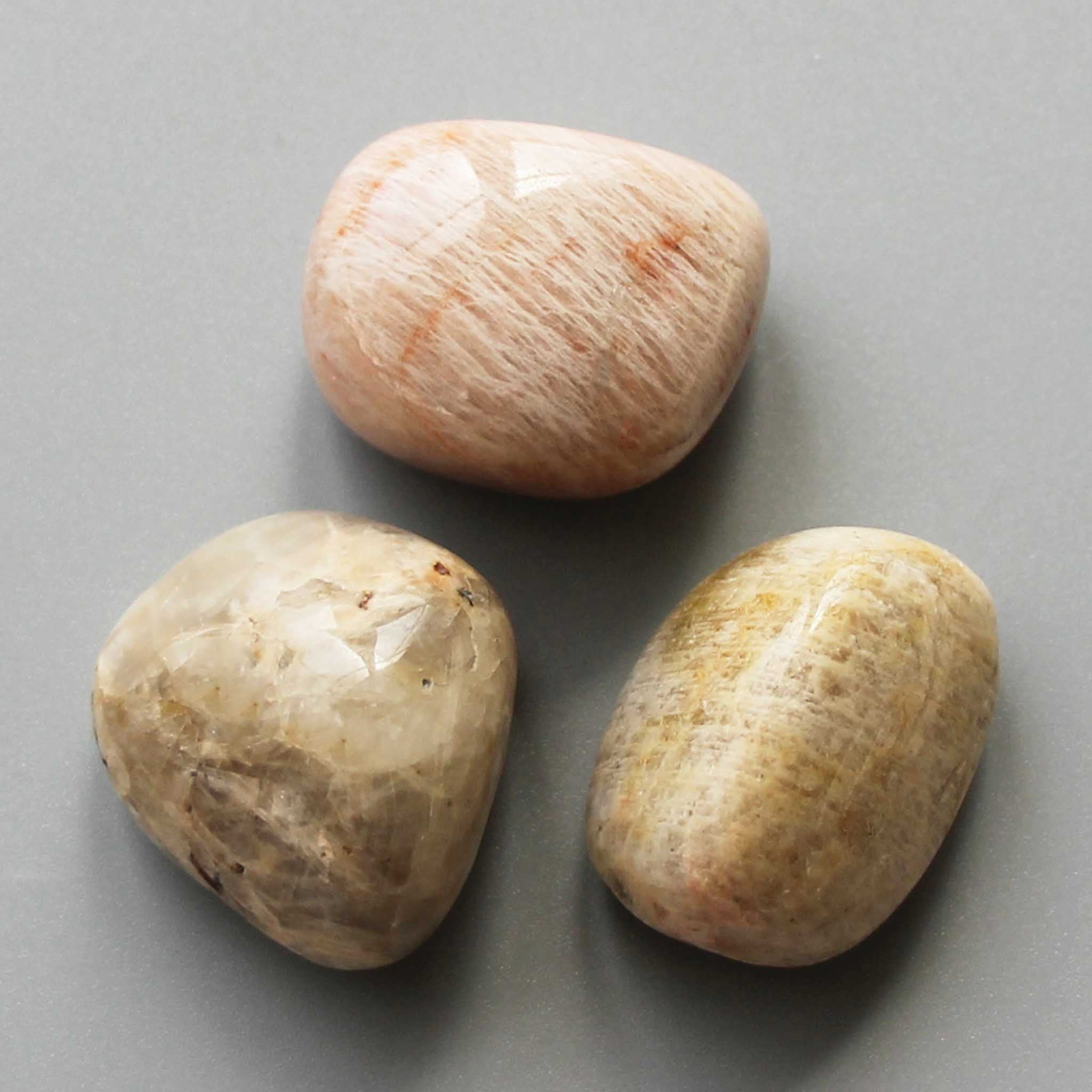 5bd07ff030a98d73fb607a3123b3f158 Moonstone Tumble Stone 1 inch (2-3cm) B