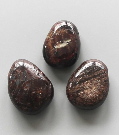 Garnet Tumble Pendant With Cross Hole 2.5mm 0.8-1.2 inch (2.2-3cm) A/B