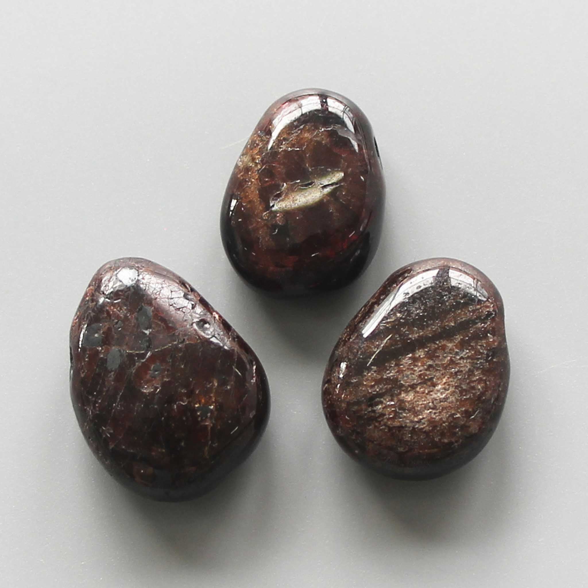 73f17453094658677b8543f0e5c59a9b-1 Garnet Tumble Pendant With Cross Hole 2.5mm 0.8-1.2 inch (2.2-3cm) A/B