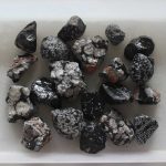 Snowflakes Obsidian Rough 30/50mm A/B