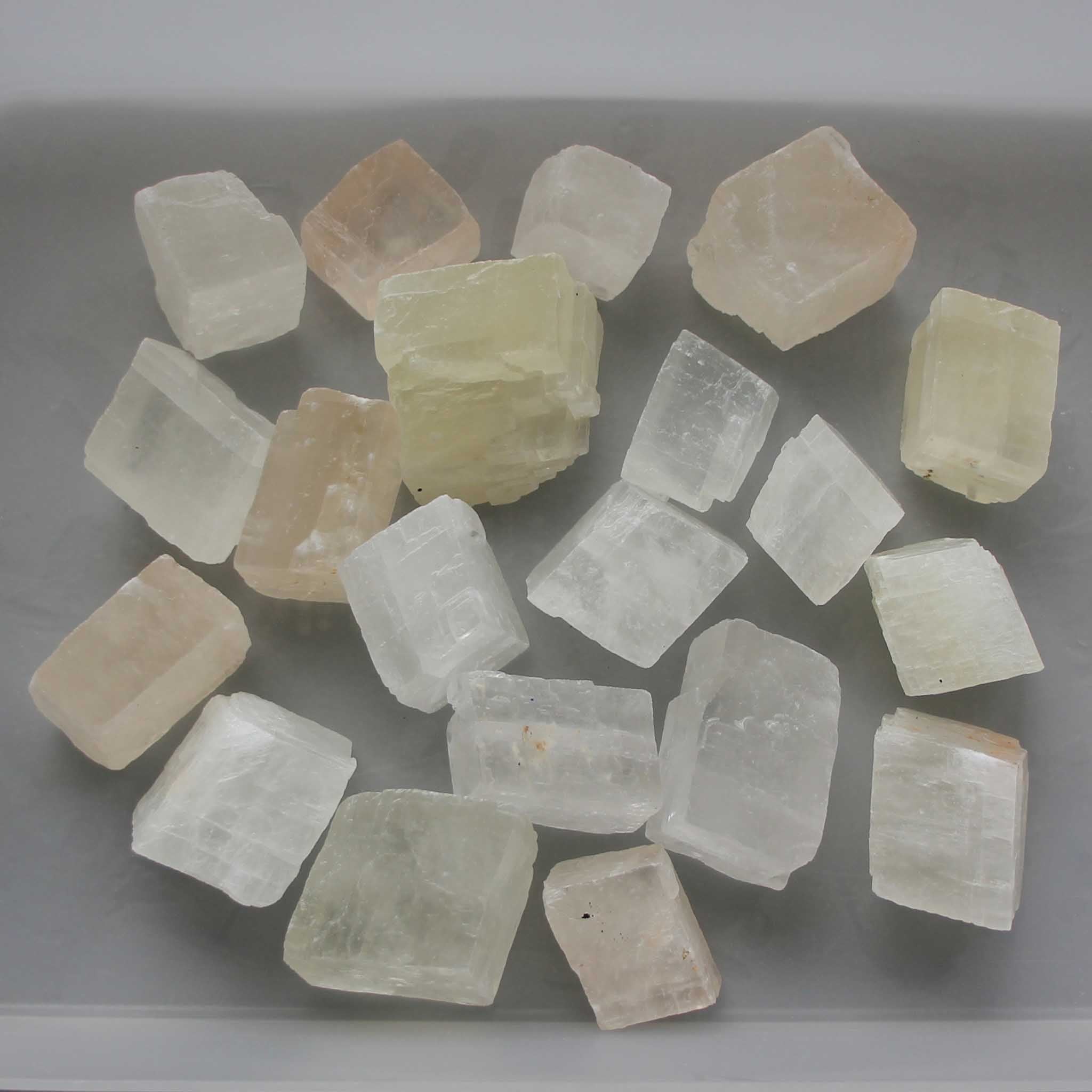 95fabf01ce987693eed4eec24fff89b1 White Calcite Rough 30/50mm A/B