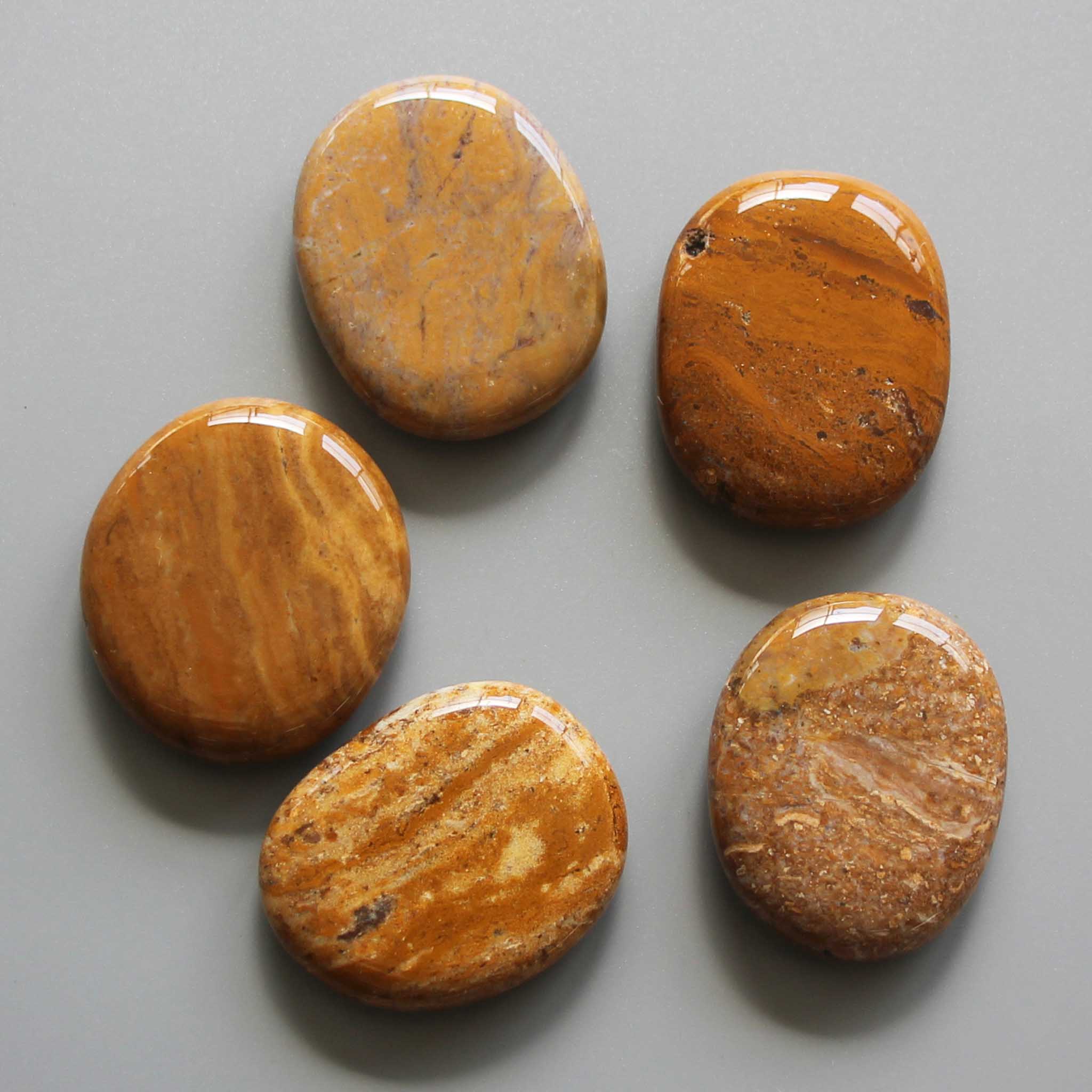 a2e947bd7e9d49004b1edd6dd6321562 Yellow Stone Banded Smooth Stone 1.6 inch (0.8-1 x 3.5-4.5cm) A