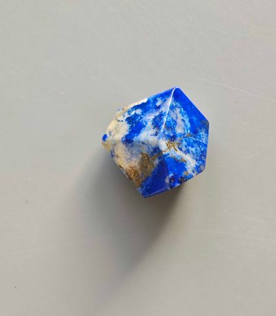 Lapis Lazuli Freeform Flat Stone 0.8-1.4 inch (2-3.5cm） A/B