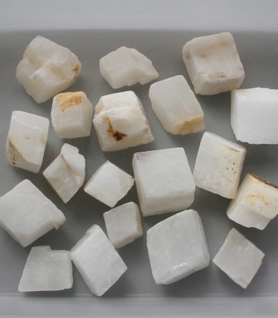 White Feldspar Rough 30/50mm A/B