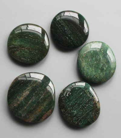 Green Fuchsite India Smooth Stone 1.6 inch (0.8-1 x 3.5-4.5cm) A/B
