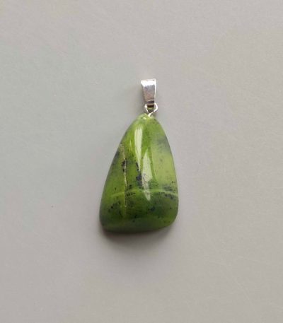 Soft Nephrite Jade Free Form Tumble Pendant With Metal M004 18-25mm A