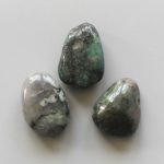 Emerald Tumble Pendant With Cross Hole 2.5mm 0.8-1.2 inch (2.2-3cm) A/B