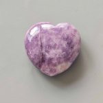 Lepidolite Ch Heart 1.2 inch (1.3 x 3 x 3cm) A/A+