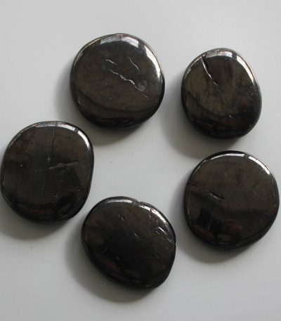 Jet Smooth Stone 1.6 inch (0.8-1 x 3.5-4.5cm) A/B