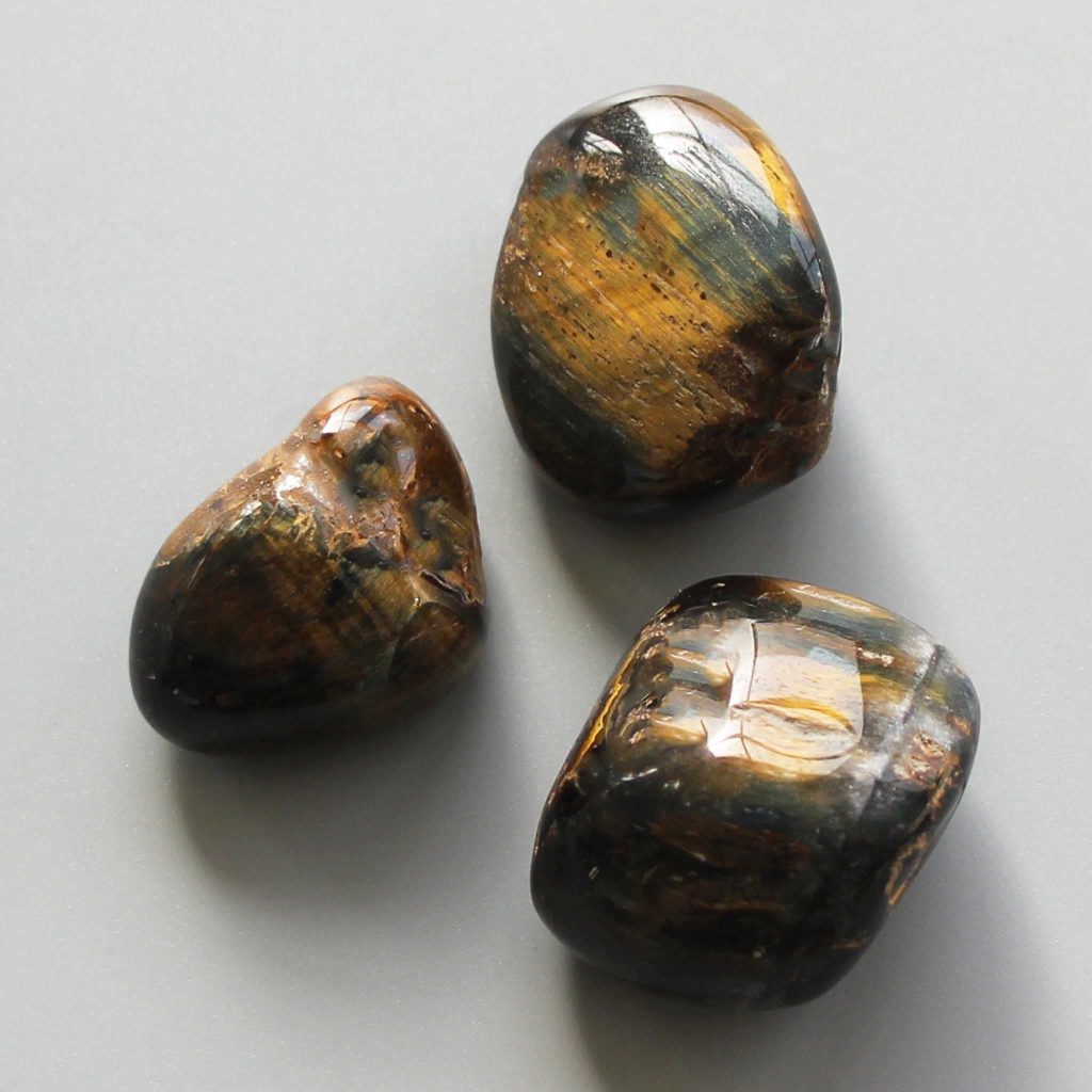Gold & Blue Tiger Eye Tumble Stone 1 inch (2-3cm) B