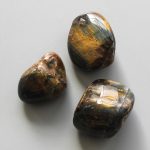 Gold & Blue Tiger Eye Tumble Stone 1 inch (2-3cm) B