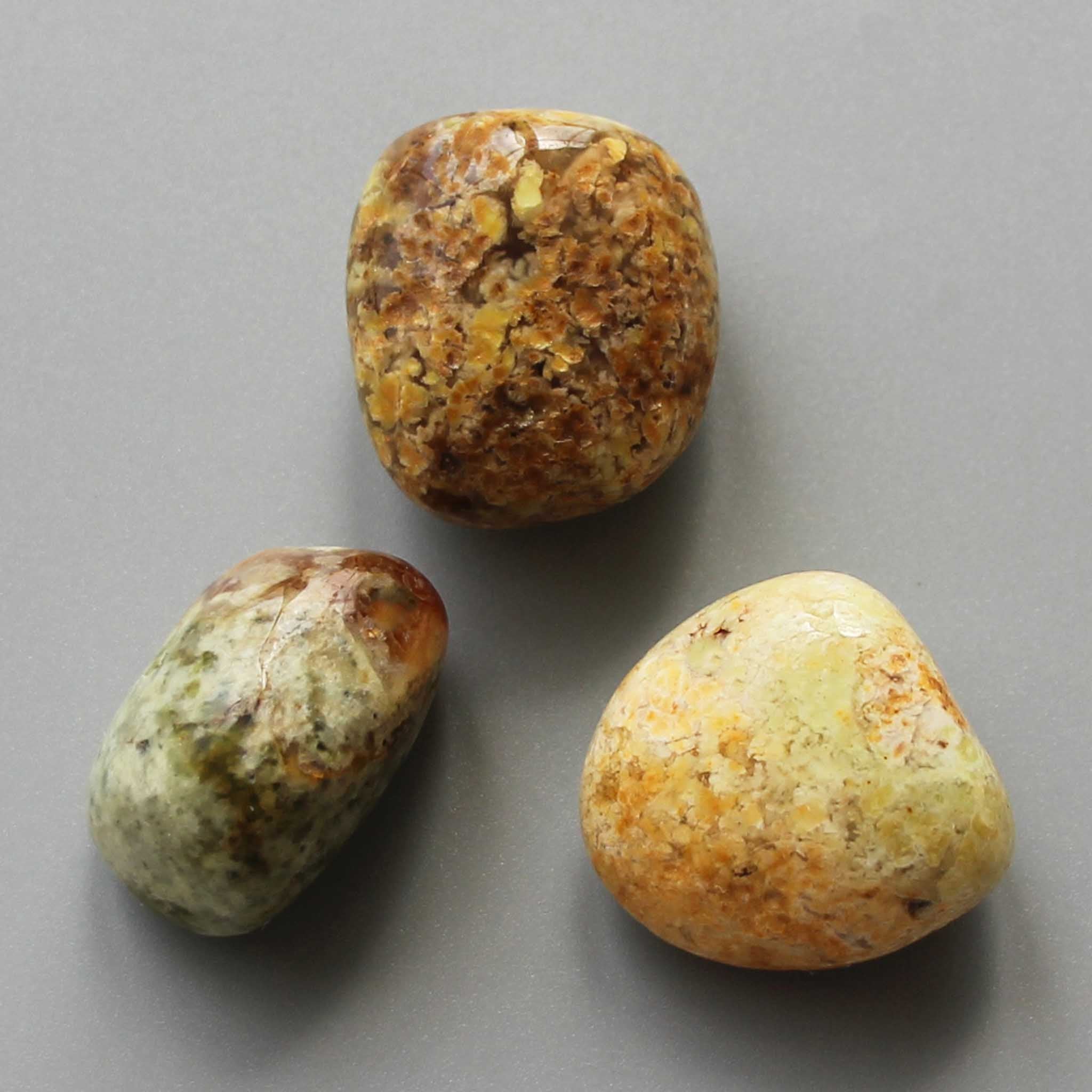 b051b493aa7b8fe42caae947952a1f59 Lime Stone Tumble Stone 1 inch (2-3cm) B
