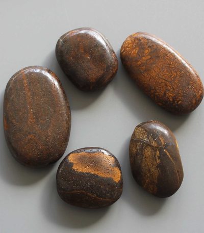 Boulder Opal Smooth Stone 1.6 inch (0.8-1 x 3.5-4.5cm) A/B