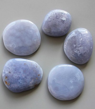 Blue Chalcedony Smooth Stone 1.6 inch (0.8-1 x 3.5-4.5cm) A/A+