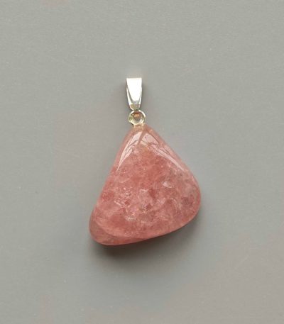 Strawberry Quartz Free Form Tumble Pendant With Metal M004 18-25mm A