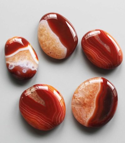 Red Agate With Stripe & Quartz Smooth Stone 1.6 inch (0.8-1 x 3.5-4.5cm) A/A+