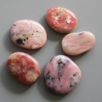 Pink Opal Peru Smooth Stone 1.6 inch (0.8-1 x 3.5-4.5cm) A/A+