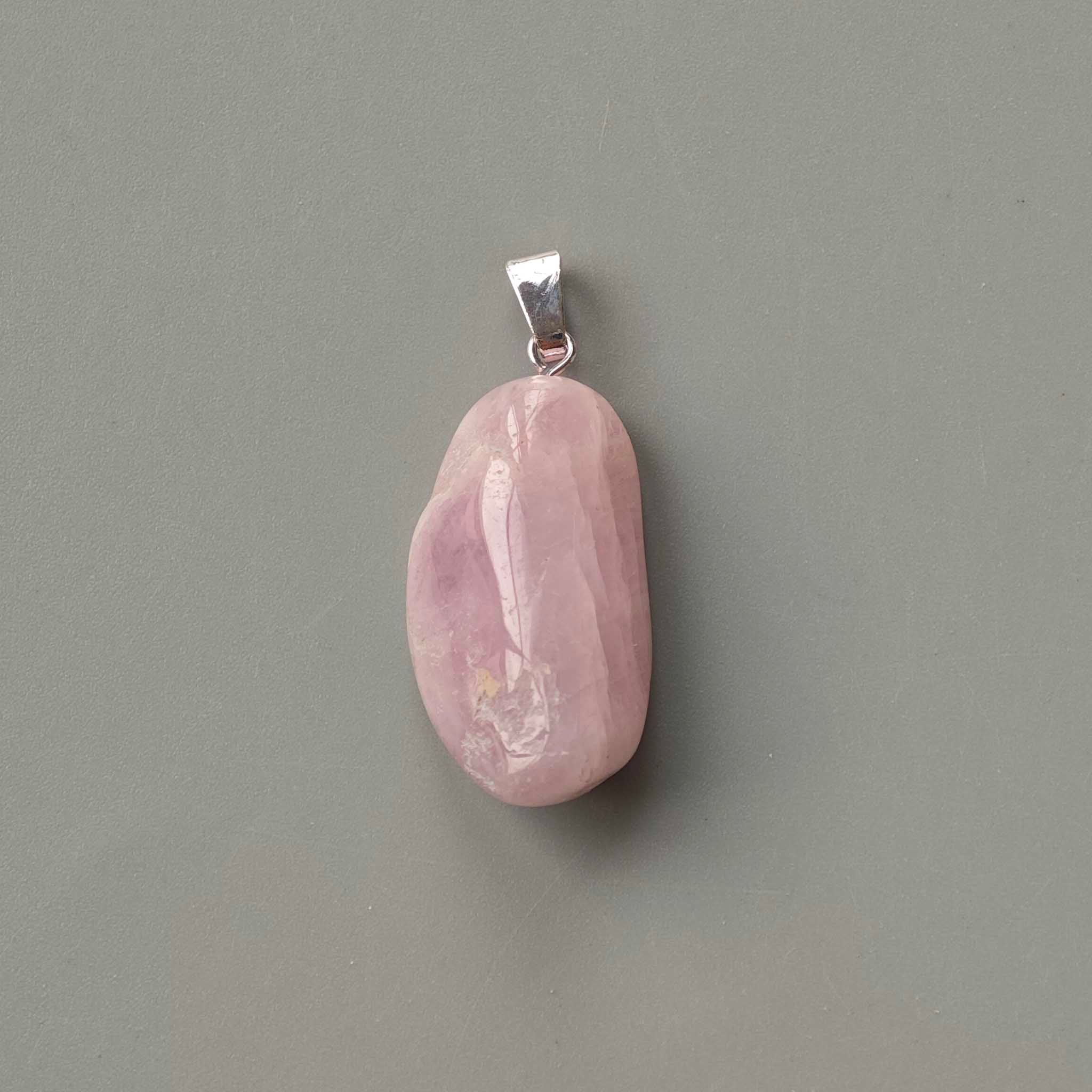cd99f28897e9ff19cb895724e0ba2611-1 Kunzite Free Form Tumble Pendant With Metal M004 18-25mm A