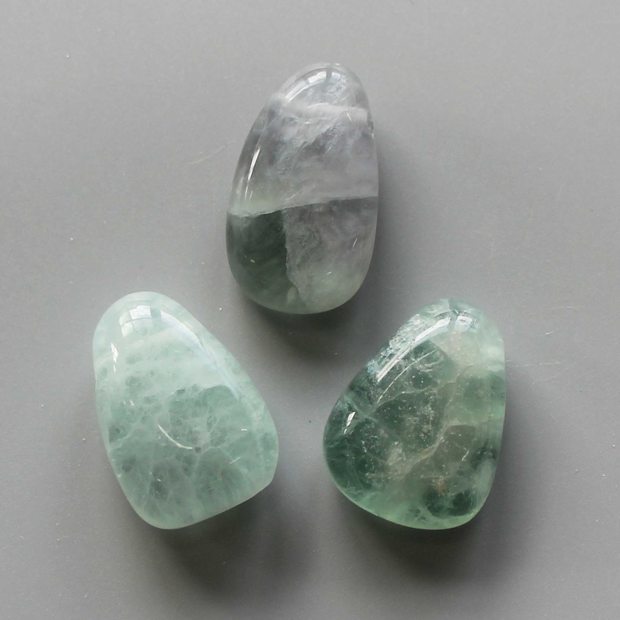 d7339881805b673d926101e0a7f0de44-1 Green Fluorite Tumble Pendant With Cross Hole 2.5mm 0.8-1.2 inch (2.2-3cm) A/B