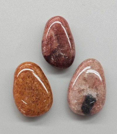 Muscovite Ca Tumble Pendant With Cross Hole 2.5mm 0.8-1.2 inch (2.2-3cm) A/B