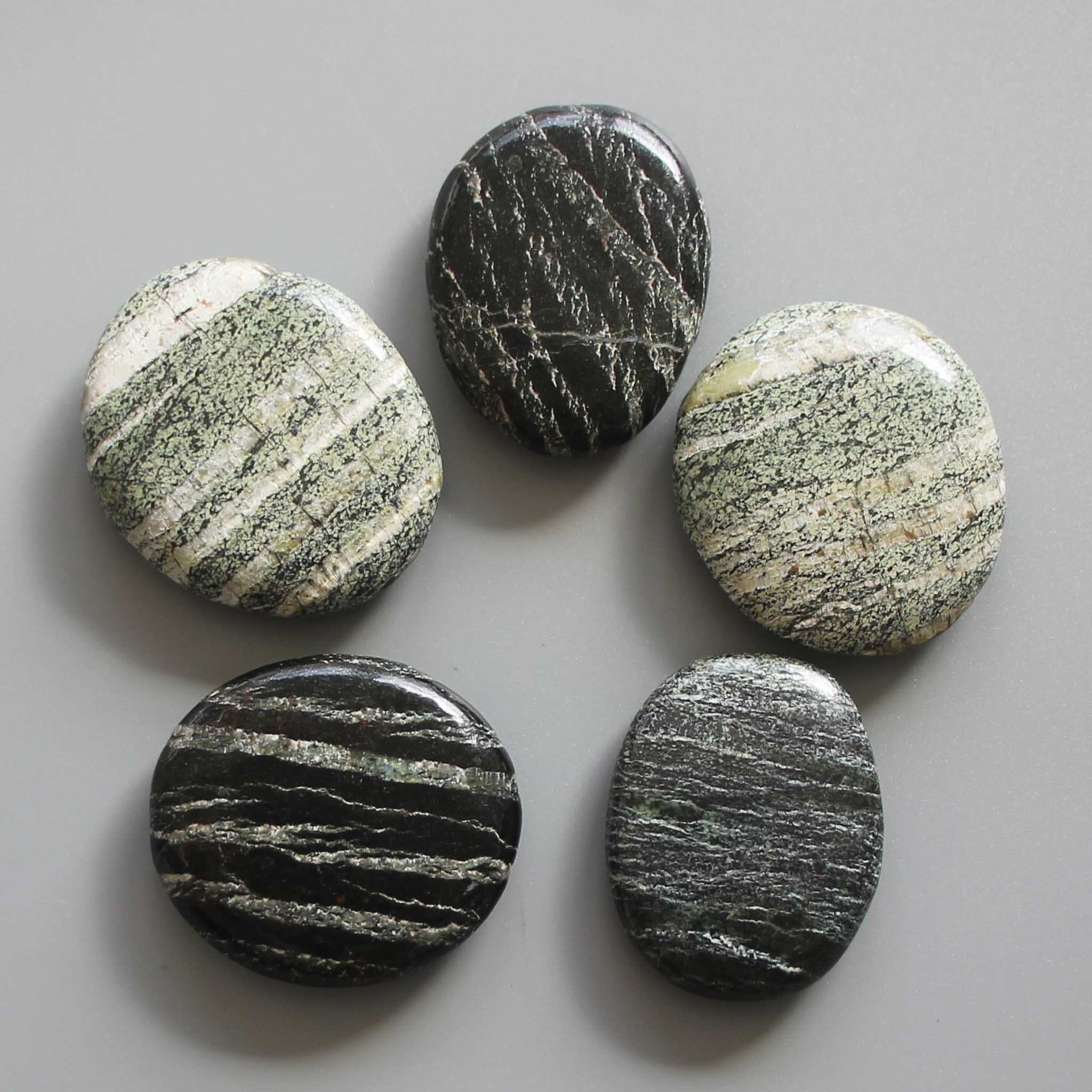 db20f5d540e88c5c7f18f8a962b98feb Zebra Green Jasper Smooth Stone 1.6 inch (0.8-1 x 3.5-4.5cm) A/B